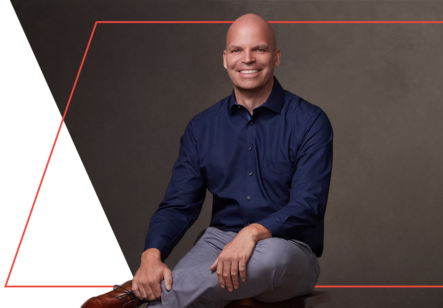 hero_bg_right_v2 + thomas_no_bg Mask